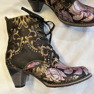 L'Artiste Ankle Boots